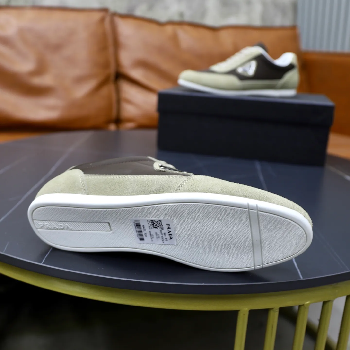 Men's shoes: 440💰🙅‍♂️🙅‍♂️🙅‍♂️ Brand: PRADA Standard code: 38–44 (45 can be customized) Level: Same as the official website Material: Original fabric Comfortable and breathable lining Lightweight and wear-resistant outsole Style category: Men's fashionable casual shoes and boots Running sneakers Distinguished luxury brand elements Top luxury Color: actual picture color